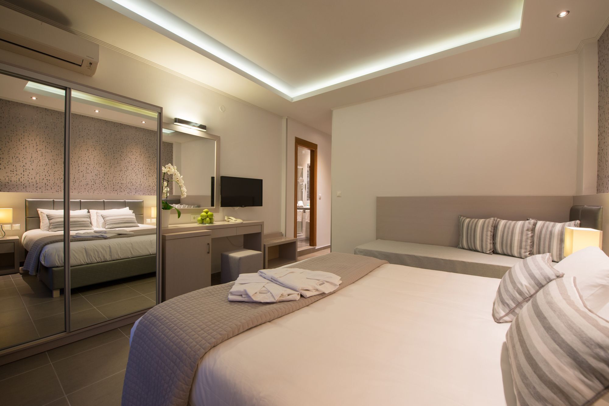 Angelica Hotel Limenas  Buitenkant foto